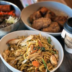Seafood Lo Mein