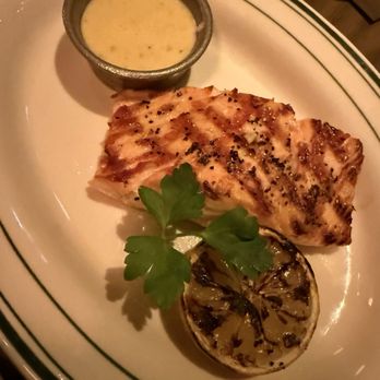 Gus' Sip & Dip - Salmon - Pubs Near Me - Chicago, Illinois
