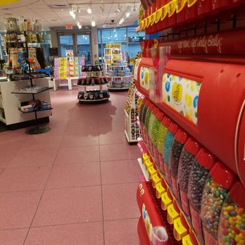 IT'SUGAR - Candy Stores Near Me - Atlantic City, New Jersey