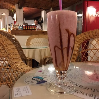 Bécquer - Batido de fresa natural - Pubs Near Me - Salamanca, SA