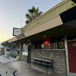 Cheaters Sports Bar - Outside view