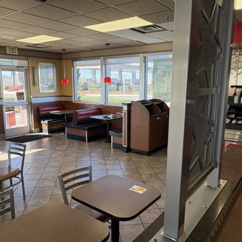 Carl's Jr - Fast Food Near Me - Sheridan, Colorado