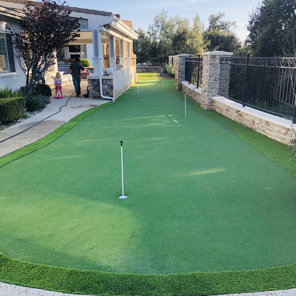 Backyard putting green Backyard putting green