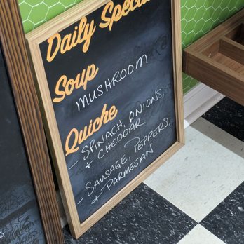 Hen House - Hen House - daily specials - Sandwiches Near Me - Gretna, Louisiana Hen House - Hen House - daily specials - Sandwiches Near Me - Gretna, Louisiana