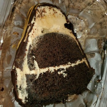 The Zucchini Bar - Vegan peanut butter chocolate cake - Vegan Near Me - Newark, New Jersey