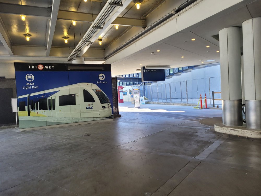 TRIMET PORTLAND INTERNATIONAL AIRPORT MAX STATION Updated September 2024 34 Photos & 20
