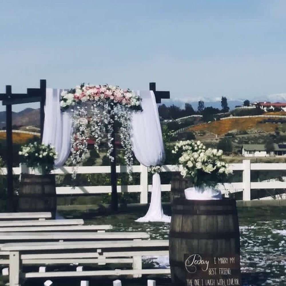 Rustic Events - Expresso chuppah, whitewash benches, wine barrels, wooden sign - Party Equipment Rentals Near Me Rustic Events - Expresso chuppah, whitewash benches, wine barrels, wooden sign - Party Equipment Rentals Near Me