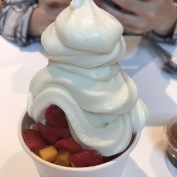 Forty Carrots - Large FROYO (plain) - Ice Cream & Frozen Yogurt Near Me - New York, New York Forty Carrots - Large FROYO (plain) - Ice Cream & Frozen Yogurt Near Me - New York, New York