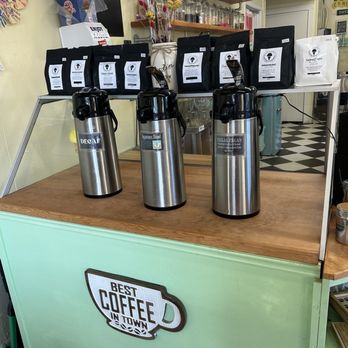 Scoops Creamery - Drip coffee options - Ice Cream & Frozen Yogurt Near Me - Alpine, Texas