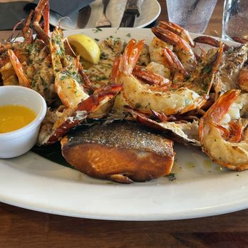 Joia Beach - Seafood platter - Modern European Near Me - Miami, Florida Joia Beach - Seafood platter - Modern European Near Me - Miami, Florida