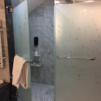 The Ritz-Carlton, Vienna - The marble bathroom - Hotels Near Me - Vienna, 9