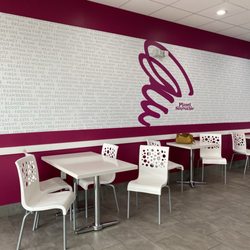 Planet Smoothie - Waiting area