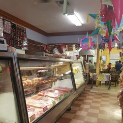 LaTapatia - Meat counter