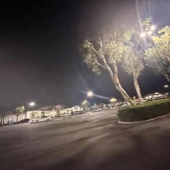 Tustin Ranch Plaza - Shopping Centers Near Me - Tustin, California Tustin Ranch Plaza - Shopping Centers Near Me - Tustin, California
