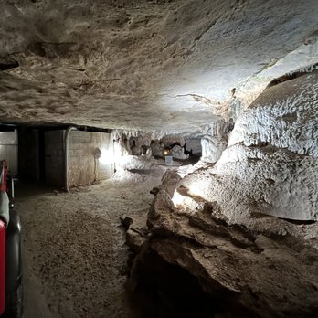 Fantastic Caverns - Historical Tours Near Me - Springfield, Missouri