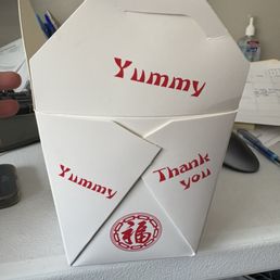 It's a big box but only 1/3 was filled with food It's a big box but only 1/3 was filled with food
