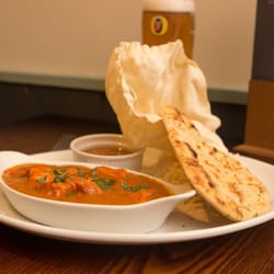 The Wash & Tope - Curry with popadom & Naan bread