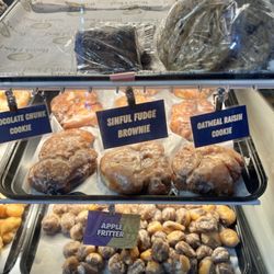 Sleepy Hollow Gourmet Deli & Cafe - Donuts and things