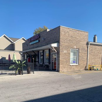 Los Vaqueros Mexican Restaraunt - Front entrance. They have some tables so that you can eat outside. - Mexican Near Me - Greenfield, Indiana Los Vaqueros Mexican Restaraunt - Front entrance. They have some tables so that you can eat outside. - Mexican Near Me - Greenfield, Indiana