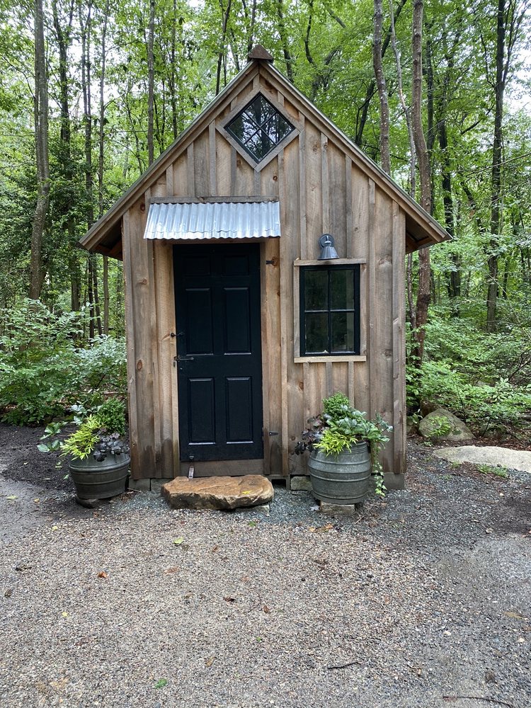 Mrs. Mekler's Mercantile Logo