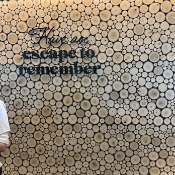 Escape Lounge - Welcome Sign - Airport Lounges Near Me - Portland, Oregon