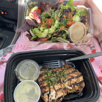 Dr Grubb's - Blacken chicken & garden salad - American Near Me - Claremont, California Dr Grubb's - Blacken chicken & garden salad - American Near Me - Claremont, California