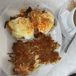 Le Peep - Salmon Benedict. Regular 'ol salmon, not smoked.