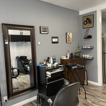 Demure Hair Studio - Hair Salons Near Me - Pasadena, California Demure Hair Studio - Hair Salons Near Me - Pasadena, California