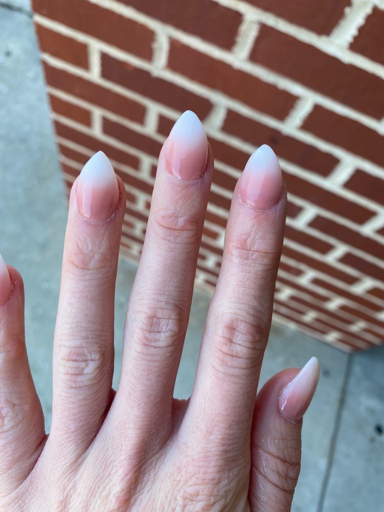 LE NAILS Updated August 2024 83 Photos & 11 Reviews 2810 Sharer