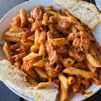 Neighbors 828 Artisan Kitchen - Mama Rotellas Pasta - Salad Near Me - Sherrills Ford, North Carolina Neighbors 828 Artisan Kitchen - Mama Rotellas Pasta - Salad Near Me - Sherrills Ford, North Carolina