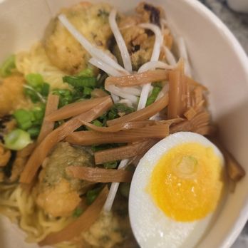 Ichi Ramen House - Vegetarian Ramen noodles with toppings (with broccoli instead of tofu) - Ramen Near Me - Las Vegas, Nevada Ichi Ramen House - Vegetarian Ramen noodles with toppings (with broccoli instead of tofu) - Ramen Near Me - Las Vegas, Nevada