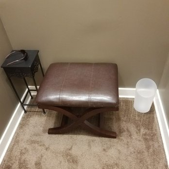 Angie's Alterations - Fresh and clean change rooms - Sewing & Alterations Near Me - Saint John, Indiana