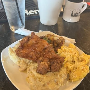 Lulu's - Chicken & Biscuit - New American Near Me - Richmond, Virginia