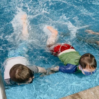 Aquafin Swim School of Mandarin - Kids learning to kick - Swimming Lessons/Schools Near Me - Jacksonville, Florida