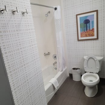 Hampton Inn & Suites Tyler-South - Toilet and shower area - Hotels Near Me - Tyler, Texas Hampton Inn & Suites Tyler-South - Toilet and shower area - Hotels Near Me - Tyler, Texas