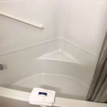 Motel 6 - Tub - Hotels Near Me - Caseyville, Illinois