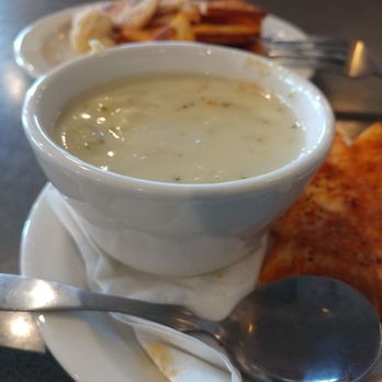 Olga's Kitchen - Yummy broccoli soup and snackers - Sandwiches Near Me - Novi, Michigan