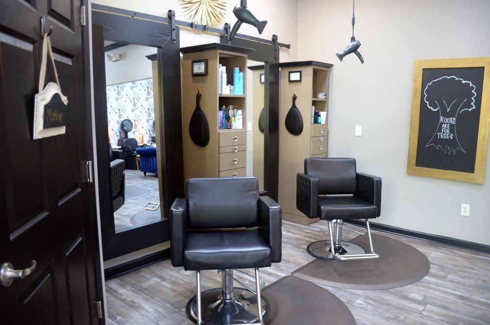 A Posey Place Salon Image