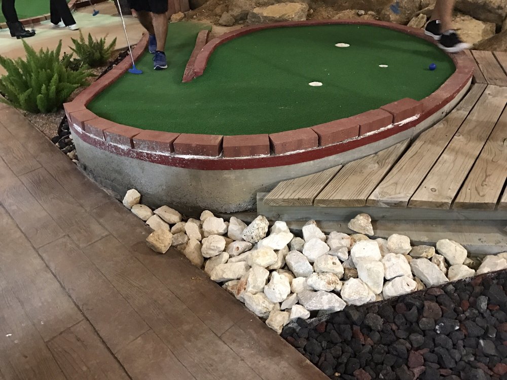 Social spots from Alexander Mini Golf