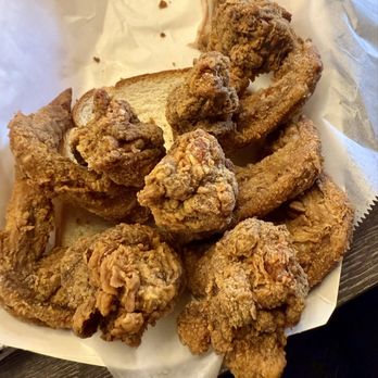 Harolds Chicken & Bar - Fried Chicken Wings (18) - Bars Near Me - Los Angeles, California Harolds Chicken & Bar - Fried Chicken Wings (18) - Bars Near Me - Los Angeles, California