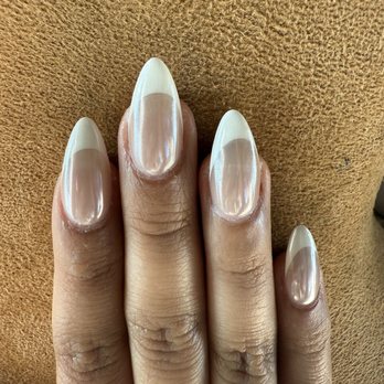 La Na Nail Lounge - Nail Salons Near Me - Kirkland, Washington