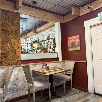Joes Green Barn - Breakfast & Brunch Near Me - McKinleyville, California Joes Green Barn - Breakfast & Brunch Near Me - McKinleyville, California