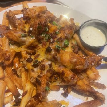 Miller's Ale House - zinger mountain melt (honey bbq) - Sports Bars Near Me - Lansdale, Pennsylvania