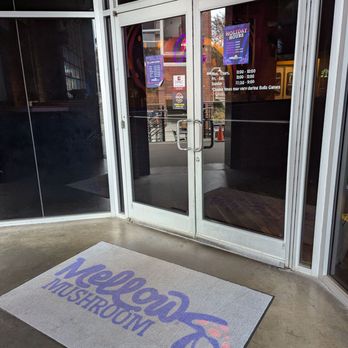 Mellow Mushroom - Pizza Near Me - Durham, North Carolina
