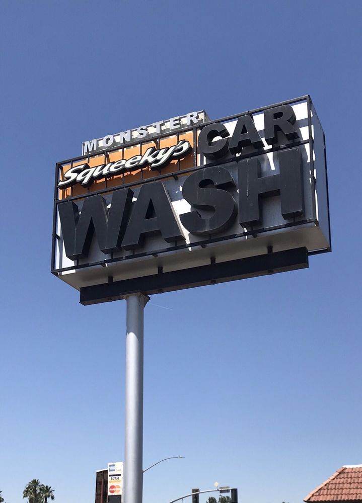 Squeekys Car Wash, Bakersfield Roadtrippers