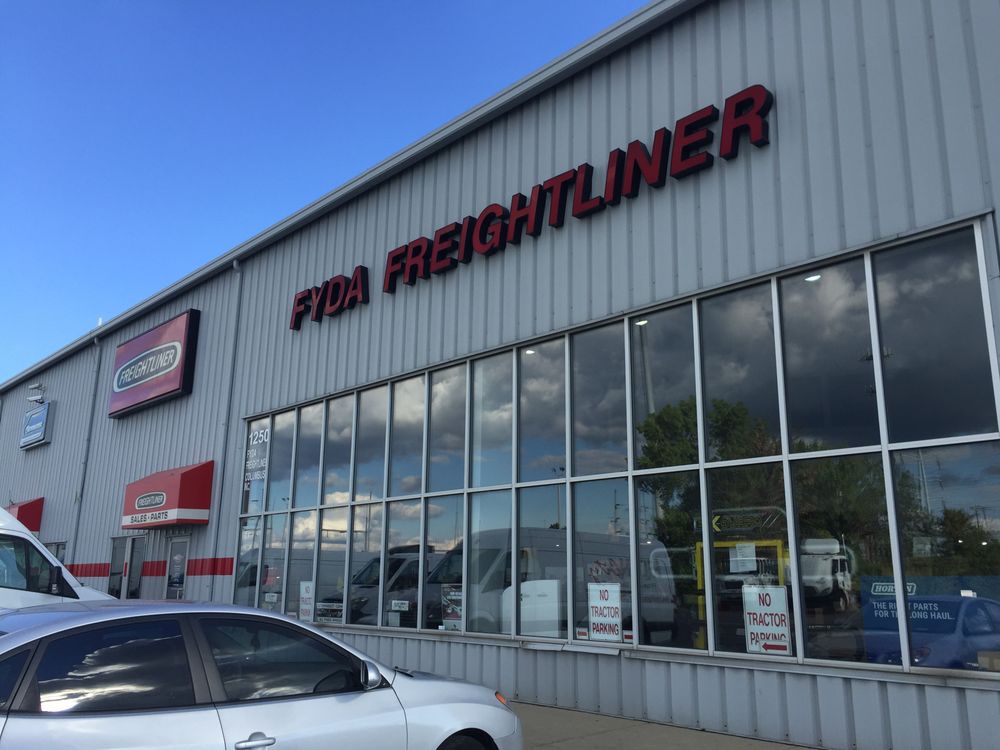 FYDA FREIGHTLINER COLUMBUS 17 Photos West Jefferson, Ohio Body
