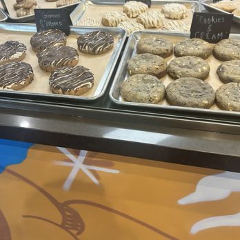 BIGGIES Cookies & Cream - More cookies - Desserts Near Me - Peoria, Arizona BIGGIES Cookies & Cream - More cookies - Desserts Near Me - Peoria, Arizona