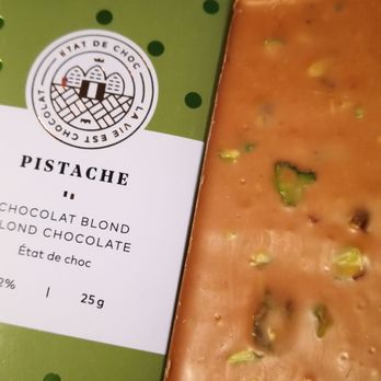 État de Choc - a close up of a chocolate bar - Chocolatiers & Shops Near Me - Montreal, Quebec