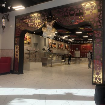 Crown Pastries - Huge serving area, pastries displaying on three sides of the room. - Bakeries Near Me - Toronto, Ontario