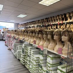 Natural Wigs & Beauty